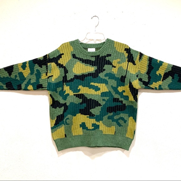 Plus Size Camo Sweater (NWT) - Picture 2 of 8